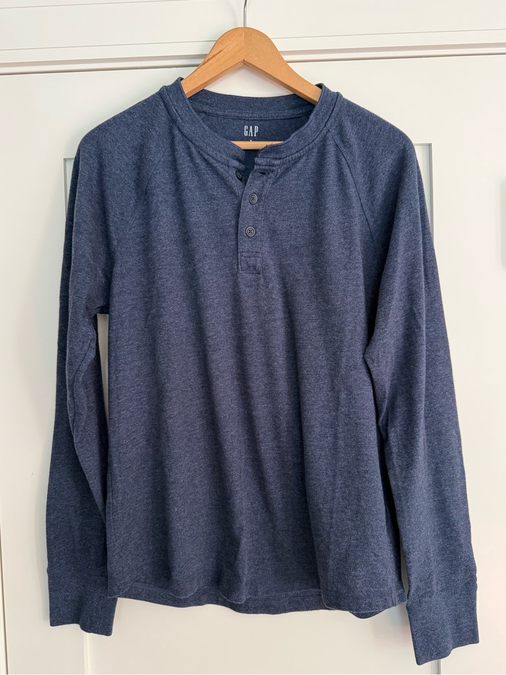 GAP Men’s Long-Sleeve Henley Shirt - Heathered Navy Size Medium